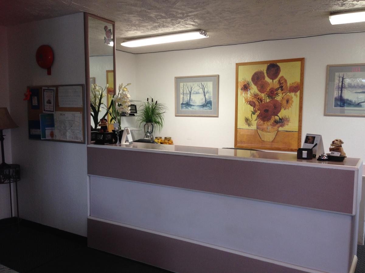 Plains Motor Inn Stettler Exterior foto