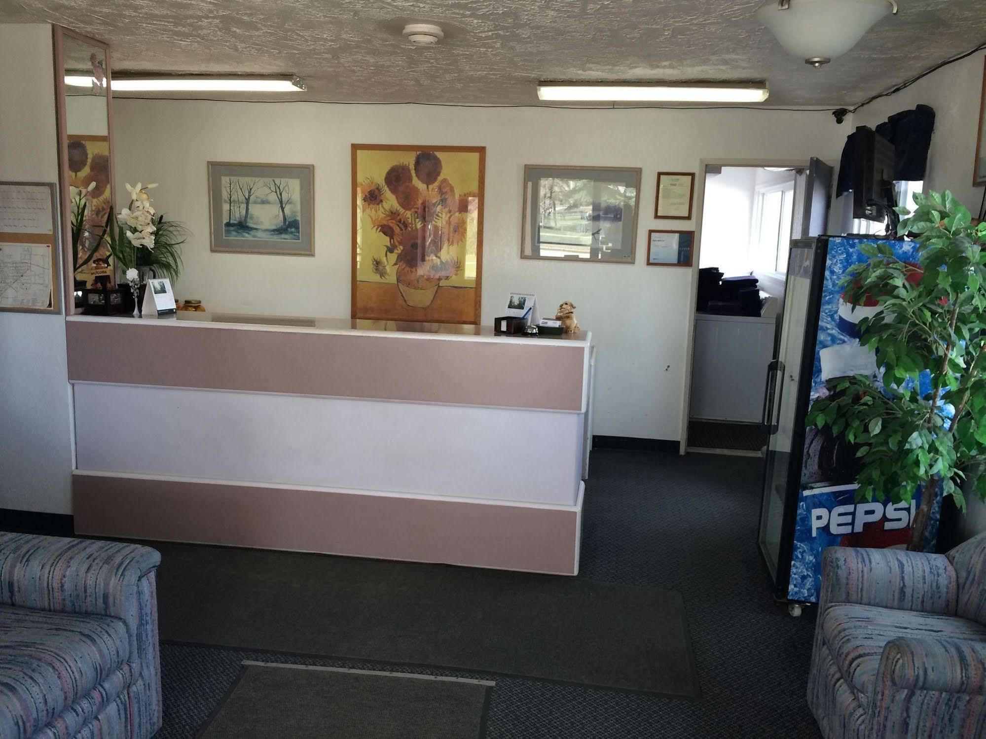 Plains Motor Inn Stettler Exterior foto